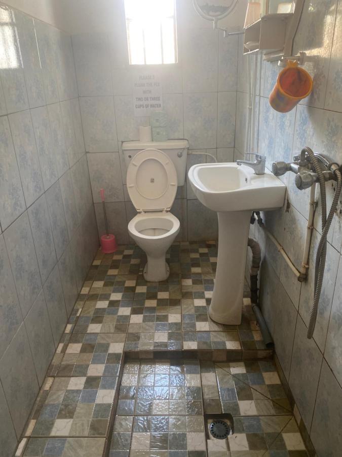 One World Village Guesthouse Bakau Exterior foto